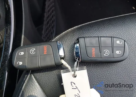 2021 Jeep Compass Limited 4X4 z USA, uszkodzony, nr VIN 3C4NJDCB1MT506372